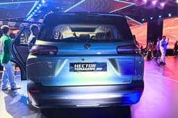 MG Hector Tomahawk EV rear