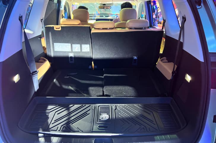 MG Hector Tomahawk EV boot