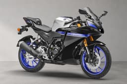  Yamaha R2M front three quarter