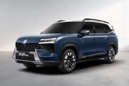 MG Hector Tomahawk PHEV Celadon Blue with Pearl White roof