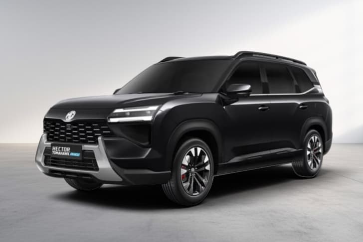 MG Hector Tomahawk PHEV Starry Black 
