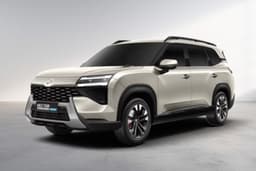 MG Hector Tomahawk PHEV Shadow Gold