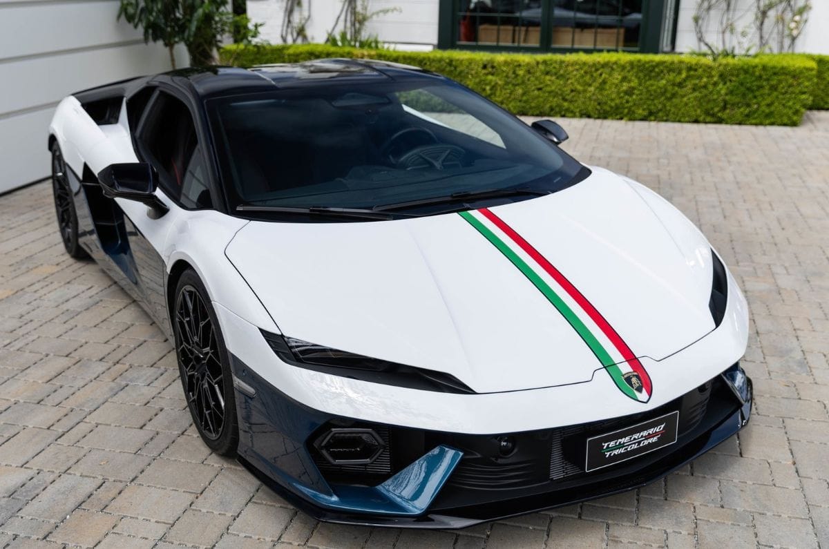 Lamborghini Temerario Tricolore front quarter right