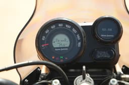 Royal Enfield Himalayan 440 dash