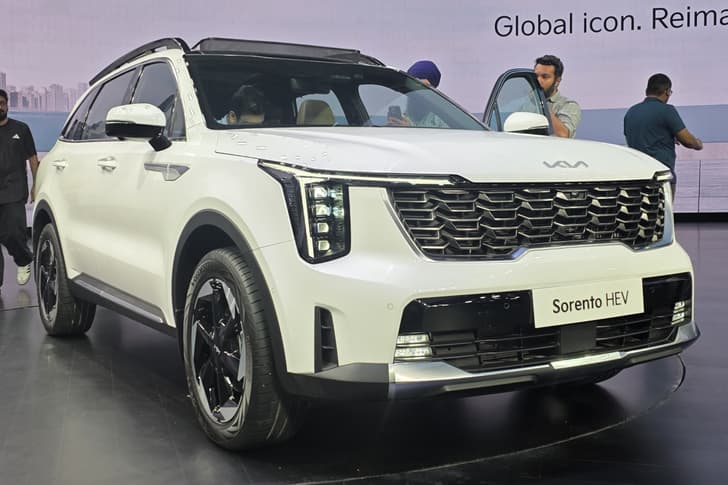kia sorento on stage