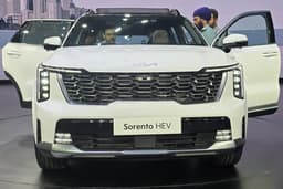 kia sorento on stage