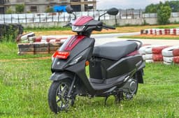  Suzuki e-Access features image gallery