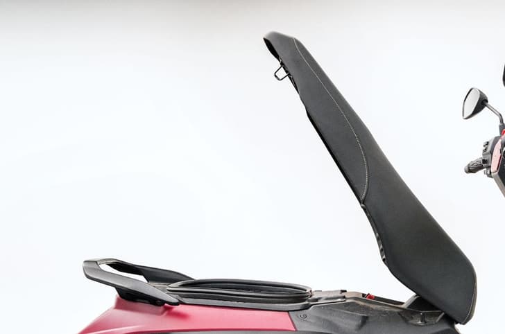 Suzuki e-Access features image gallery
