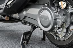  Suzuki e-Access features image gallery