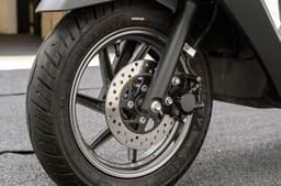  Suzuki e-Access features image gallery