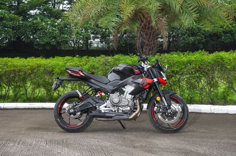 Aprilia Tuono 457 Special Edition Image Gallery