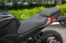 A close up image of the Aprilia Tuono 457 Special Edition's thicker seat.