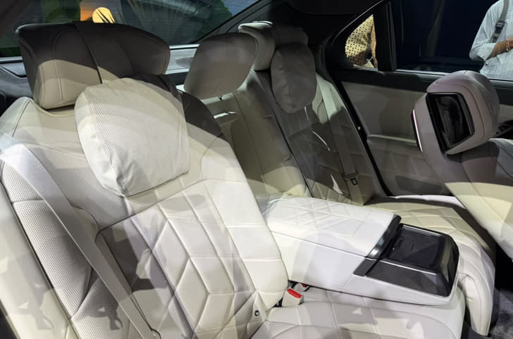2026 BMW 7 Series 