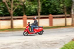 An outside action shot showing the Simple Wave's left profile.