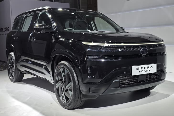 tata sierra dark edition on stage