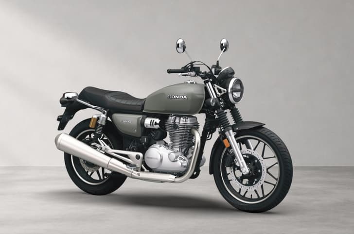Inside render showing the Honda CB500 in Pearl Deep Ground Grey colour.
