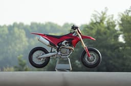 An outside image showing the Ducati Desmo450 SM's right profile.