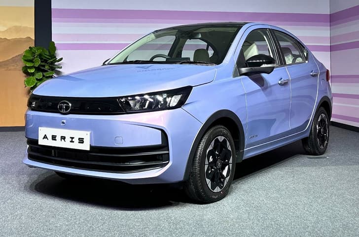 Tata Aeris front quarter static image