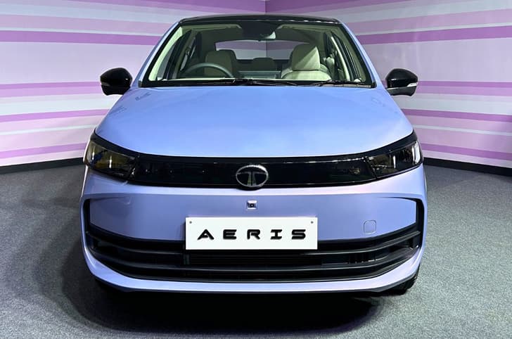 Tata Aeris front static image