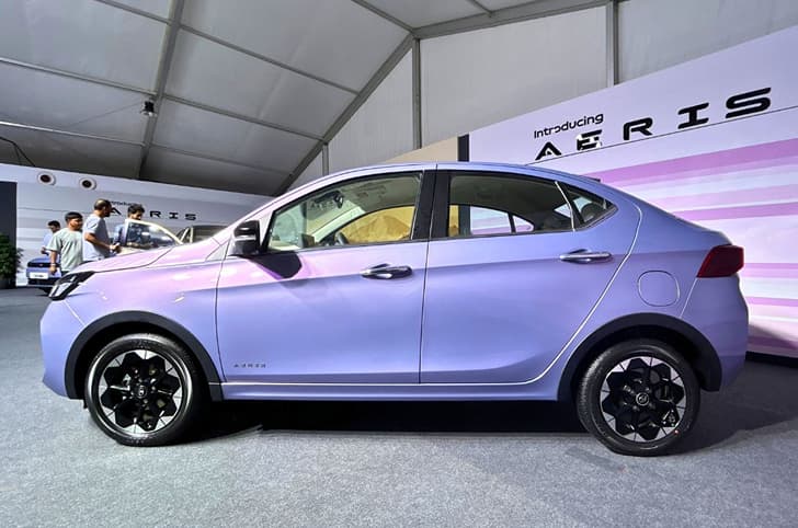 Tata Aeris side profile static image