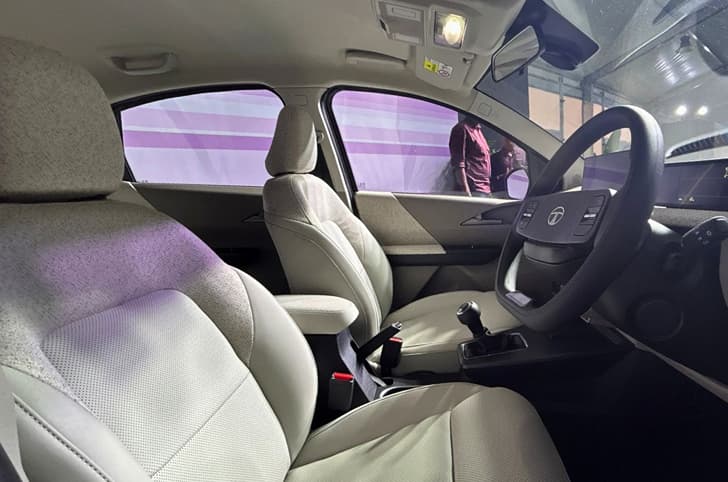 Tata Aeris front seats image