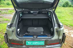 Porsche Cayenne Electric boot space