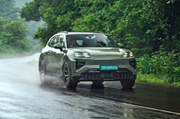 Porsche Cayenne Electric cornering