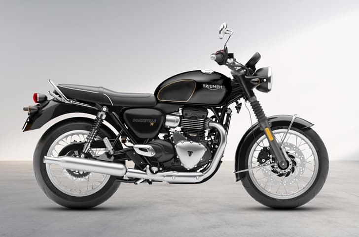 Triumph Bonneville T4 in Phantom Black.