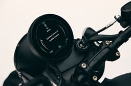 Triumph Bonneville T40's new 4-inch TFT display.