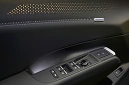 volkswagen id tiguan in studio