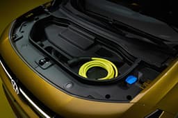 volkswagen id tiguan in studio