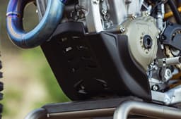 Desmo450 MX Factory's sump guard