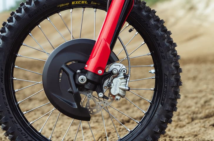 Desmo450 MX Factory's disc guard