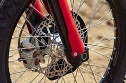 Desmo450 MX's 265mm Galfer front disc