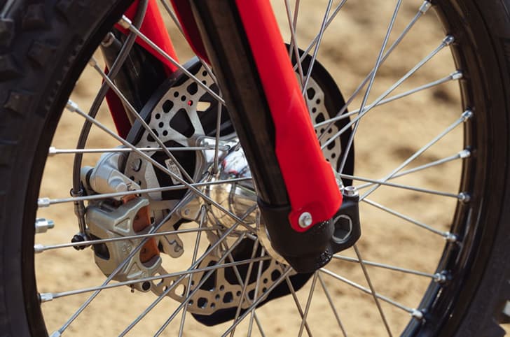 Desmo450 MX's 265mm Galfer front disc
