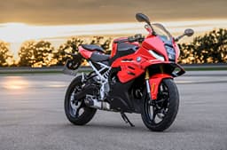 BMW F 450 RR in Racing Red.