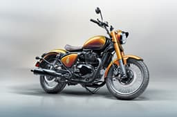 Royal Enfield Classic 650 Hypershift front right quarter profile.