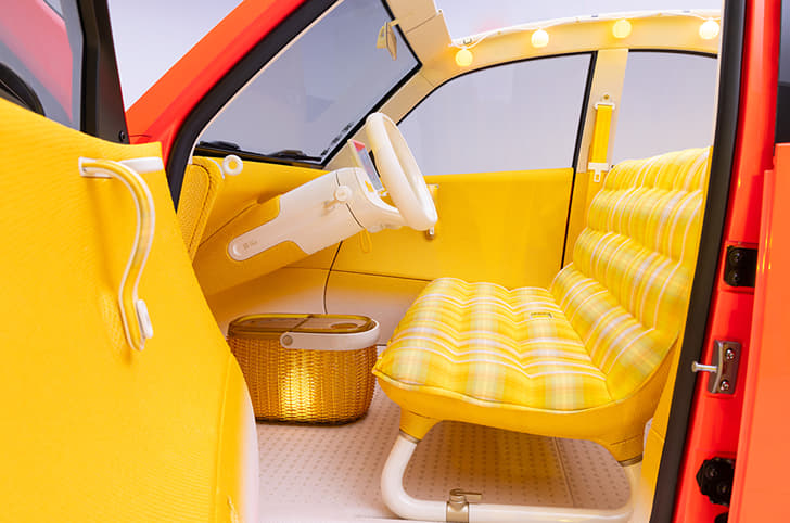 citroen 2cv concept in studio