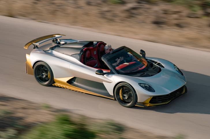 Aston Martin Valhalla Spider top-down tracking