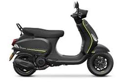 Vespa S Nero Black color