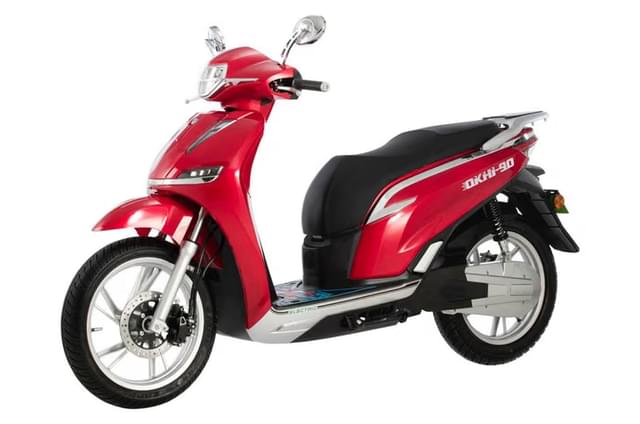 Glossy Wine Red color image