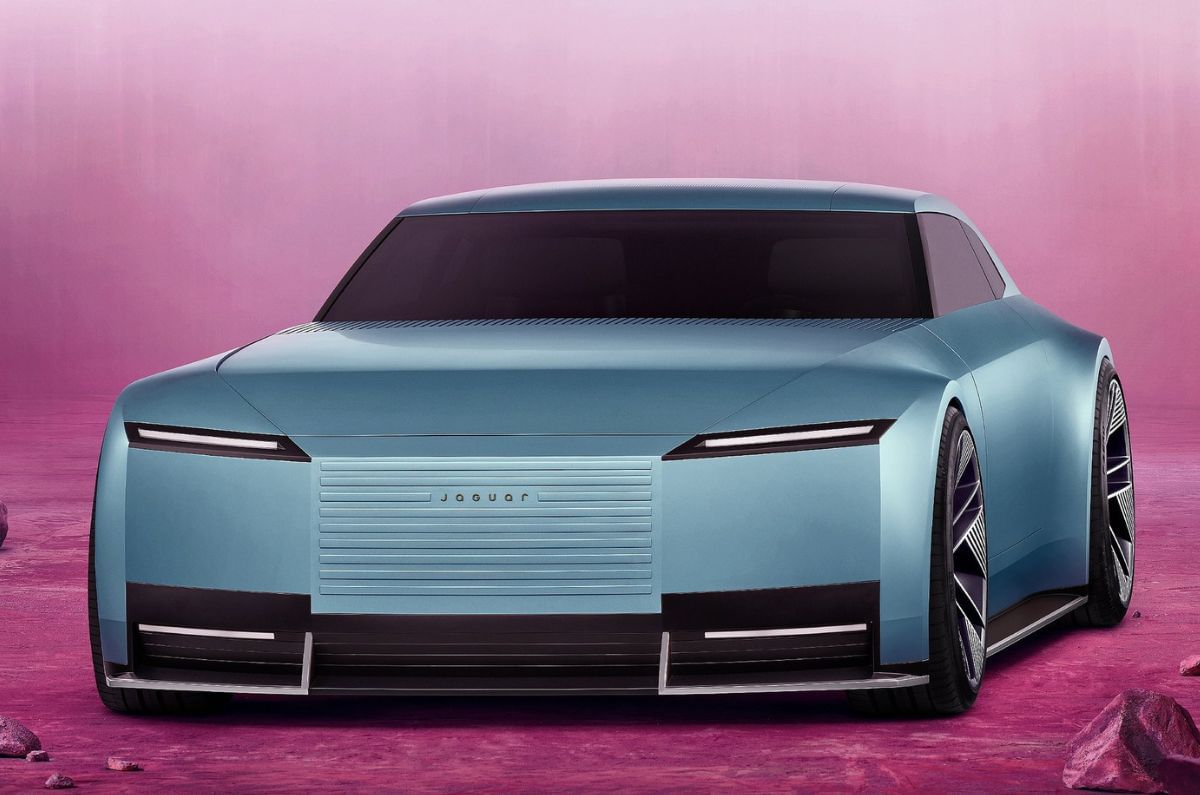 Jaguar Type 00 Concept front three quarter
