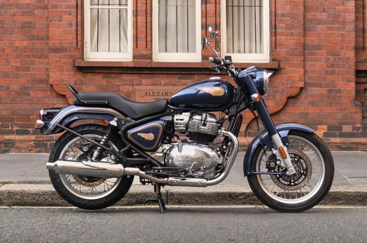 RE Bullet 650 in front of a building