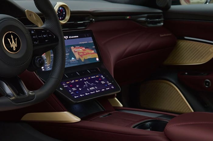 One-off Maserati GranTurismo, GranCabrio Meccanica Lirica unveiled 