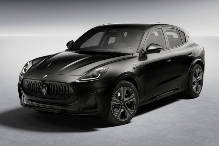 Maserati Grecale Folgore Nero Tempesta color