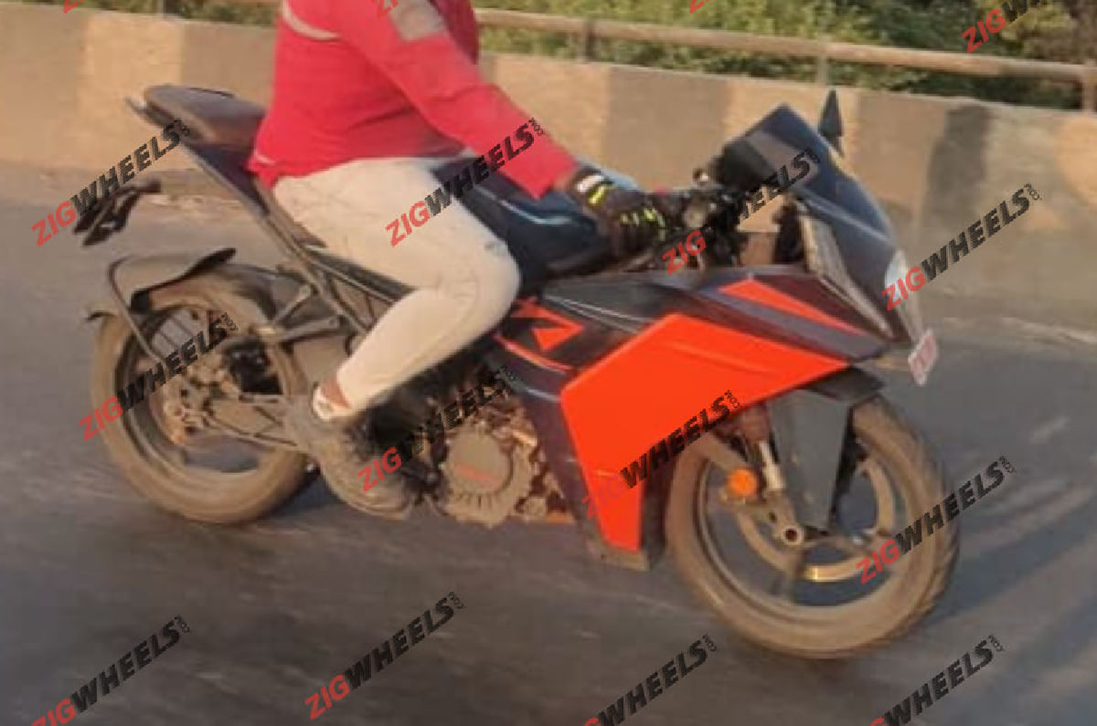 Test rider on RC 160