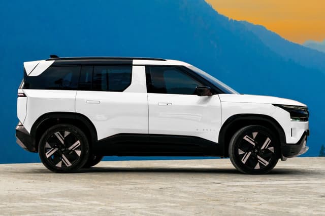 Pristine White color Image - 30228