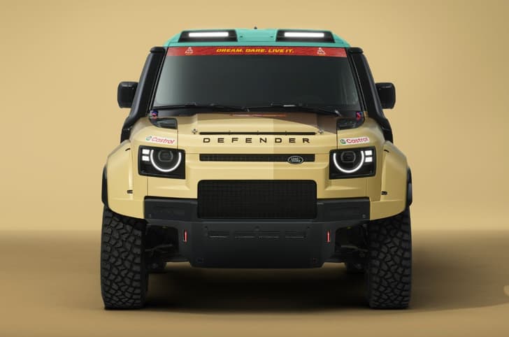Land Rover Defender Dakar D7X-R front