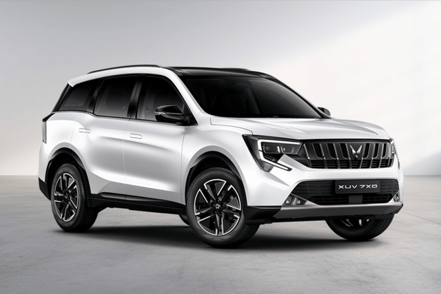 Mahindra Xuv 7xo Everest White Dual Tone Color Image