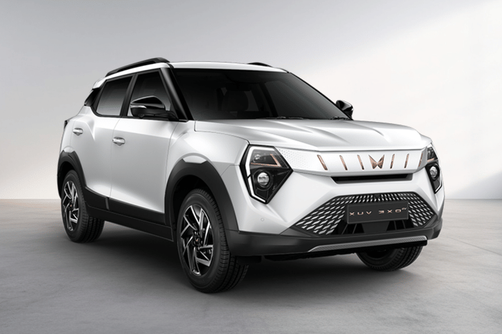 Mahindra Xuv 3xo Ev Everest White color Mahindra Xuv 3xo Ev Everest White color